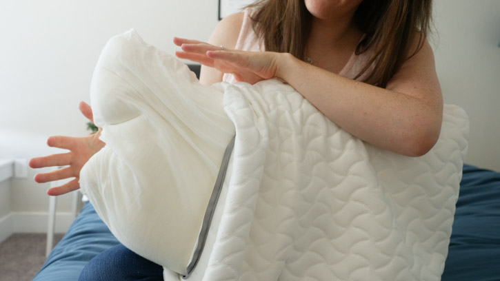 TEMPUR-Cloud Pillow Is Filled With Slow Response TEMPUR Material Foam